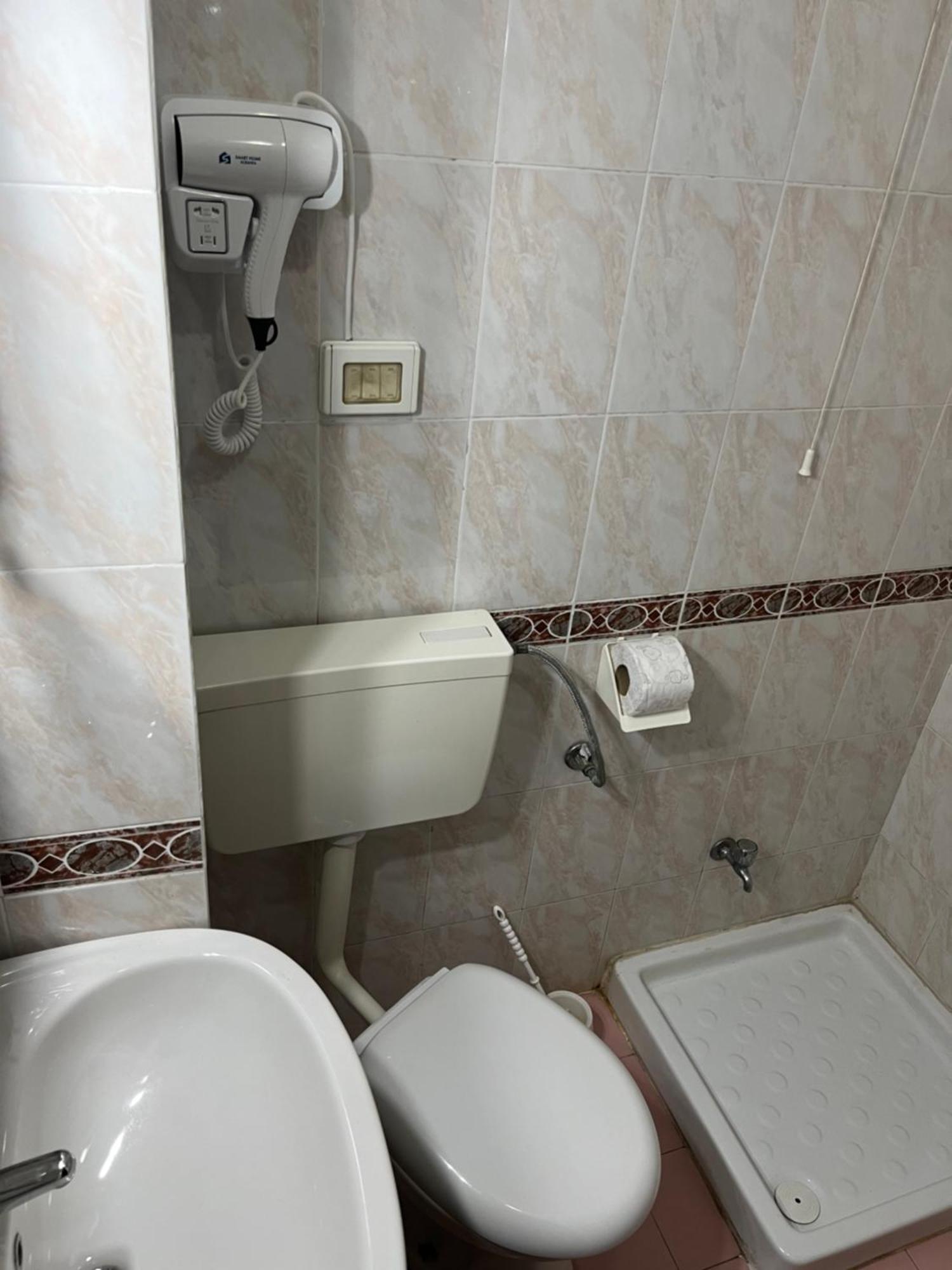 ~Villa Gloria~ Драч Екстериор снимка